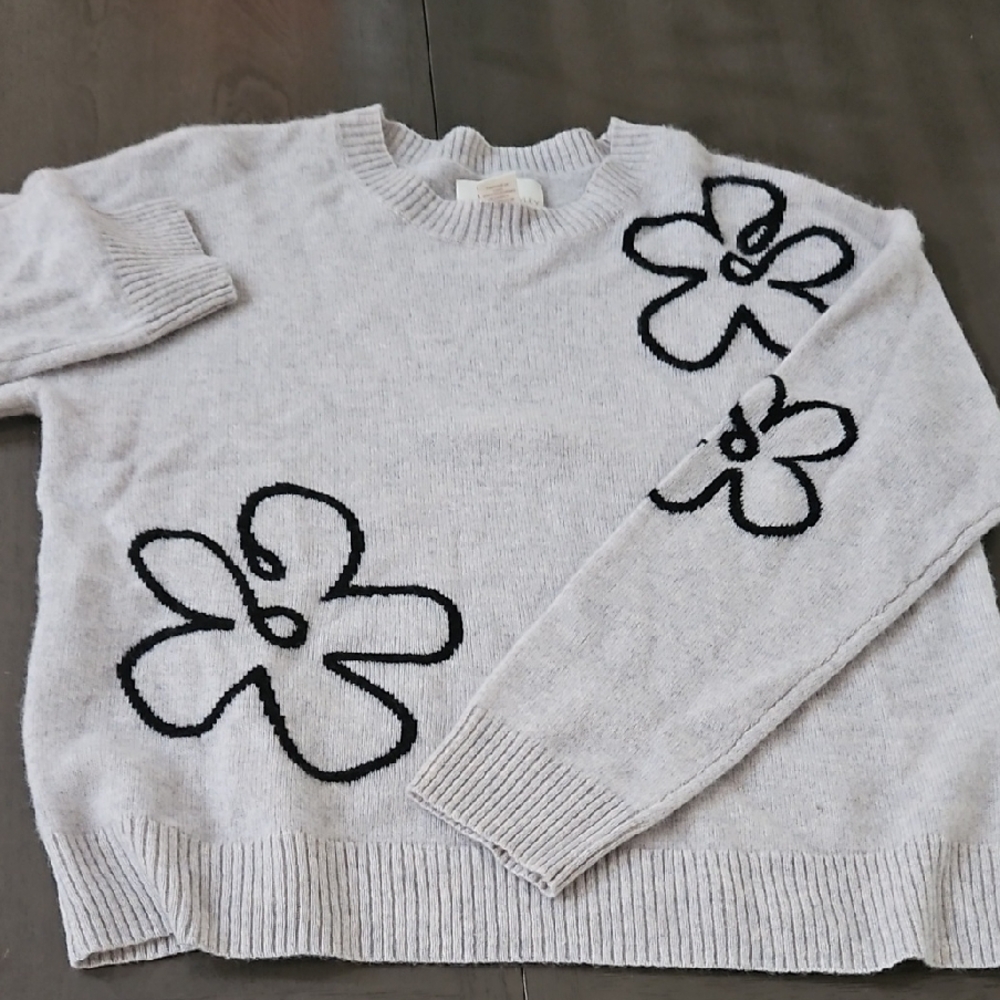 Cynthia Rowley Gray Crew Neck Sweater with Floral Design 2 Ply Cashmere